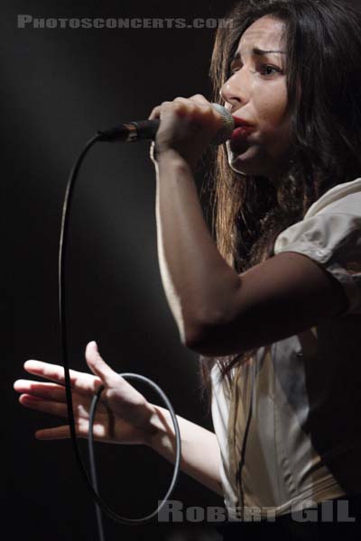 MAYA BARSONY - 2008-07-12 - LA ROCHELLE - Theatre Verdiere - 